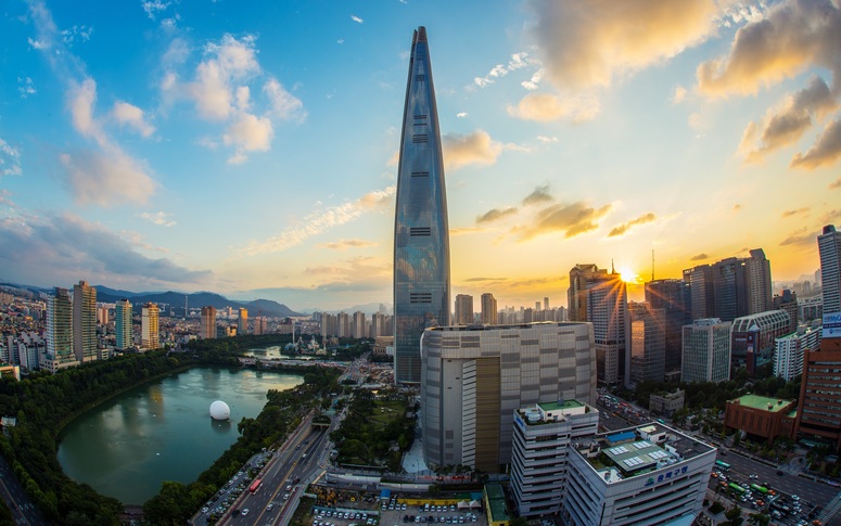 Lotte World Tower Seoul Image: Pixabay