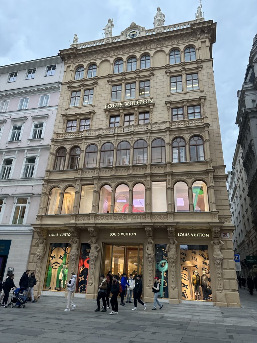 Wien, Vienna: Store of Louis Vuitton at Kohlmarkt, Austria, Wien