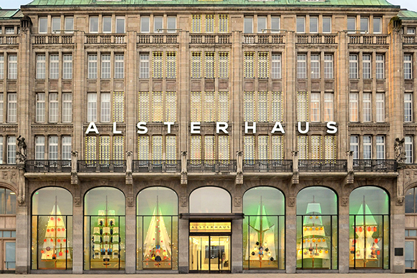 credit: Alsterhaus, Hamburg, Germany. /// credit: Alsterhaus