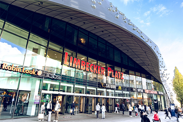 Limbecker Platz shopping center in Essen, Germany /// credit: ECE