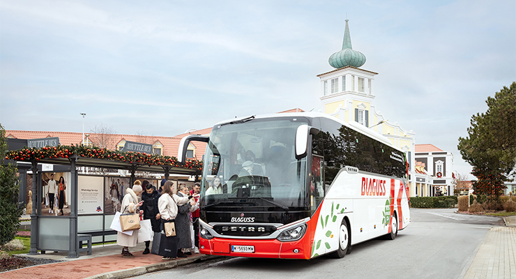 New shuttle-bus connection at Designer Outlet Parndorf. /// credit: McArthur Glen Designer Outlet Parndorf, Daniel Bointner