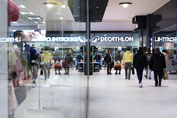 The renovated part of the KING CROSS building impresses with modern store concepts and the largest Decathlon store in Croatia. /// credit: KING CROSS Zagreb